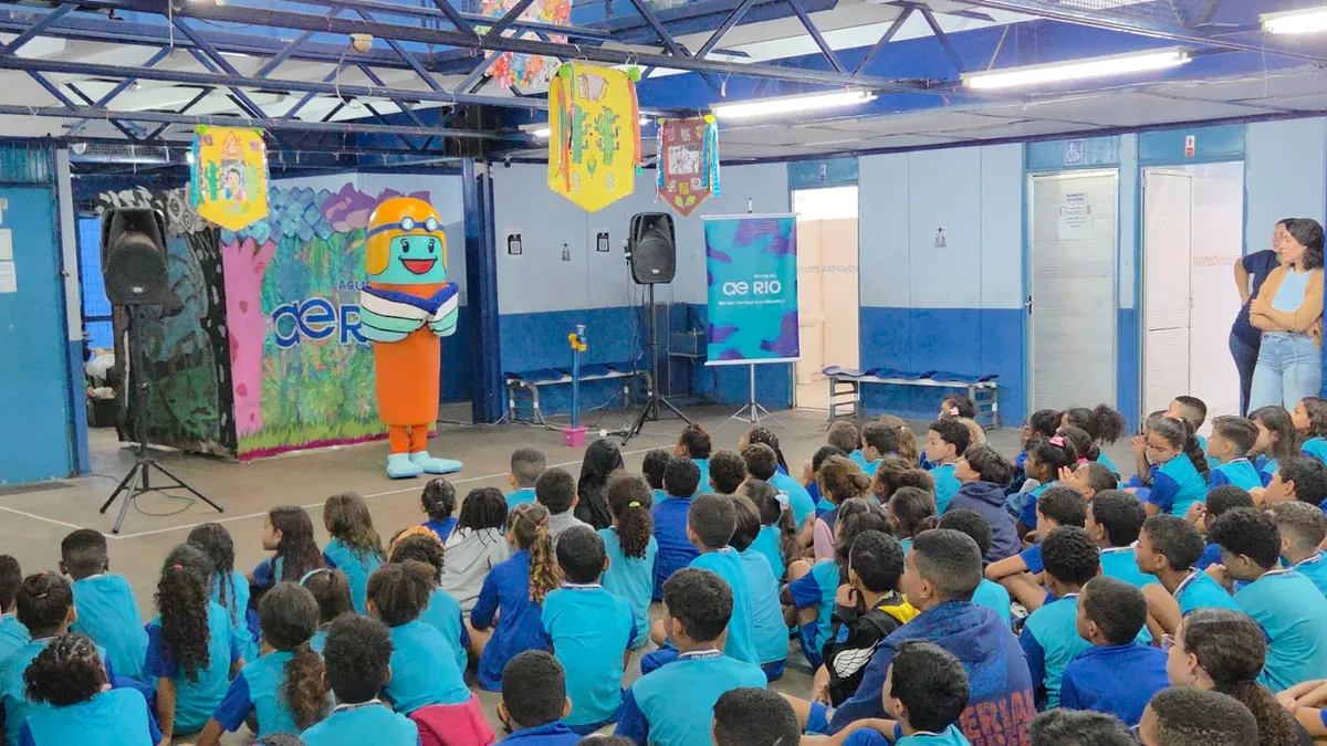 Cerca de 300 alunos do 1° ao 5° ano do Ensino Fundamental se divertiram em uma aula diferente