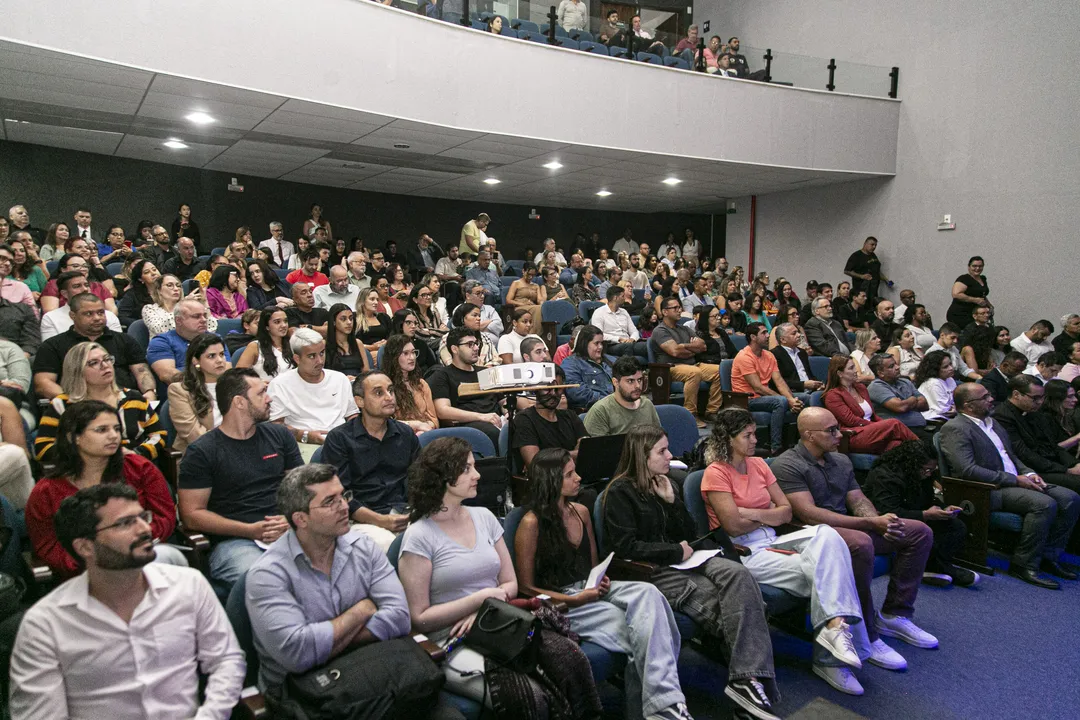 Aula inaugural do curso de Medicina da Universidade Salgado de Oliveira (Universo), campus de São Gonçalo, foi ministrada para a primeira turma de universitários na manhã desta quarta