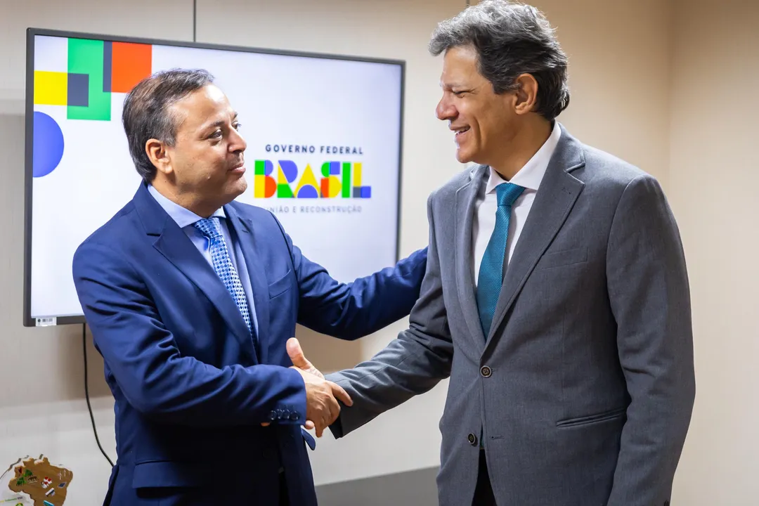 O prefeito de Niterói, Rodrigo Neves, se reuniu com o ministro da Fazenda, Fernando Haddad, em Brasília