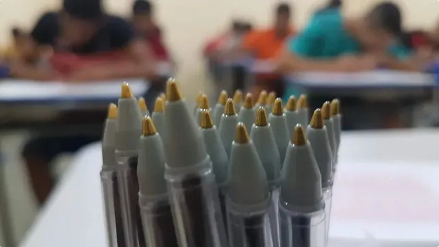 Momento da aplicação do Enem PPL para os internos do Iapen, no Amapá