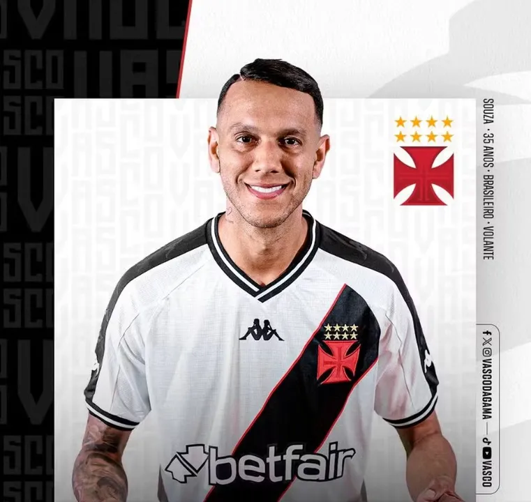 Souza chegou ao clube junto de Coutinho e Alex Teixeira