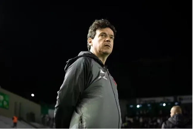 Fernando Diniz busca quebrar o tabu de vitórias do Vasco no clássico contra o Flamengo