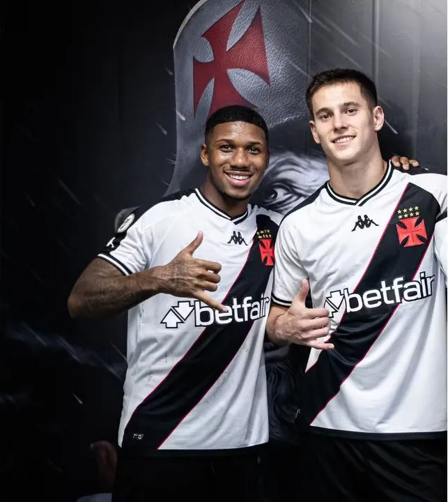 Leandrinho e Estrella, da base, reforçam o Vasco na segunda metade do ano