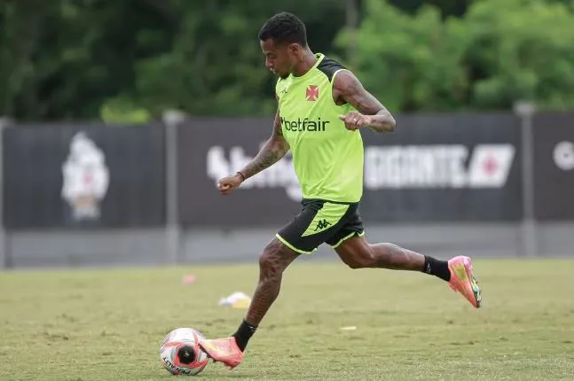 Tchê Tchê está nos relacionados e deve estrear pelo Vasco