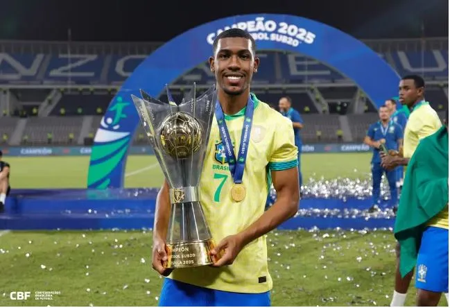 Rayan foi titular da Seleção na disputa do Sul-Americano