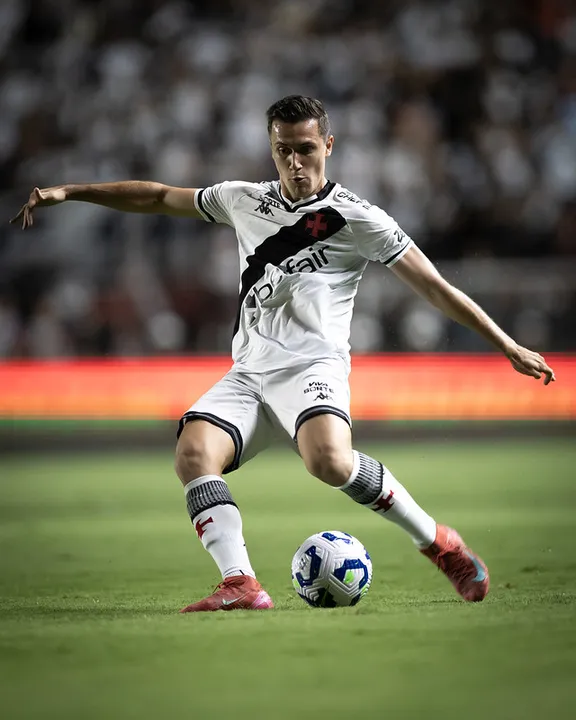 Lucas Piton deve seguir como desfalque no Vasco