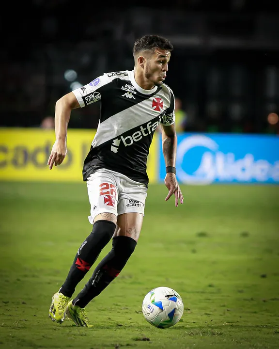 Vasco tem dívida com o Nantes, da França, pela contratação de Adson