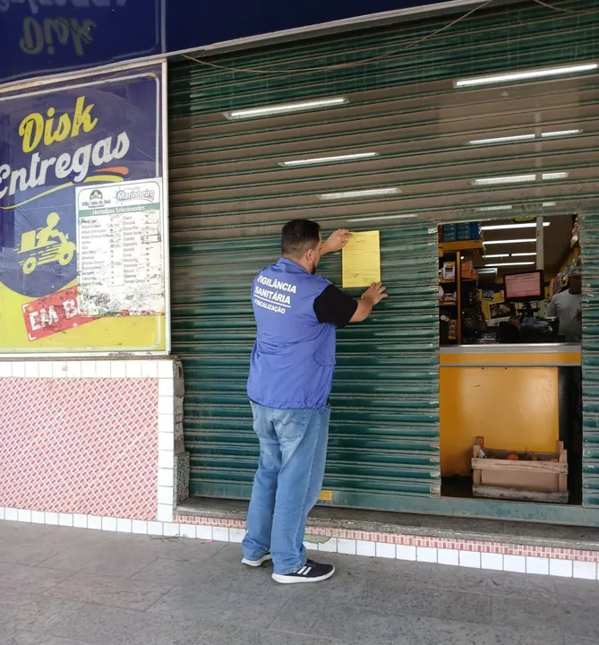 O mercado estava sem o licenciamento sanitário exigido pela Vigilância Sanitária