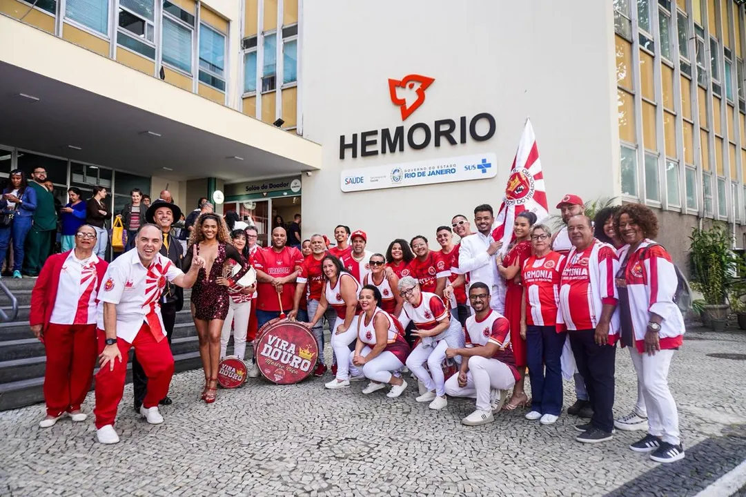 presença do elenco da Viradouro teve como objetivo incentivar a doação