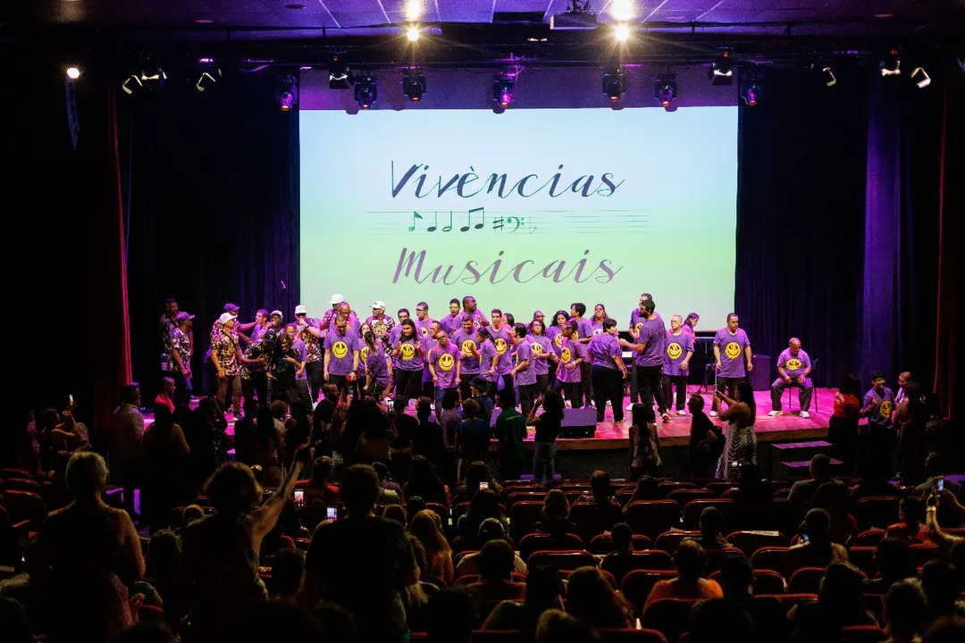 O show terá entrada gratuita e Arlindinho dividirá o palco com os alunos do projeto, promovendo um encontro potente entre gerações, ritmos e histórias