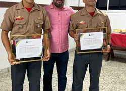 O cabo Bruto e o soldado Bruno, ambos do 4° Grupamento Marítimo dos Bombeiros, viralizaram nas redes sociais com as imagens do resgate
