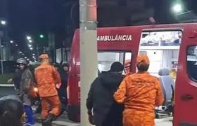 Acidente de moto deixa dois jovens feridos no Porto da Madama, em São Gonçalo