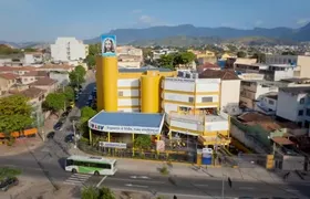 Adolescente de 14 anos é baleada dentro de escola na Zona Norte
