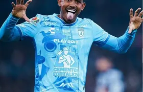 Após reunião, Fluminense encaminha retorno do atacante John Kennedy