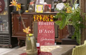 Bistrô Cultural D'Avó promove serenata dançante em homenagem às mães