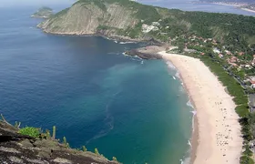 Bombeiro pula no mar e salva mulher que se afogava em Itacoatiara