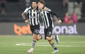 Botafogo vence o Galo e dorme no G-4