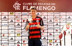 Carrascal é apresentado no Flamengo e revela ansiedade pelo acerto com o clube