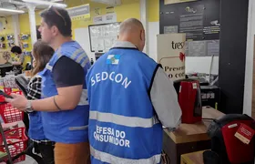 Cerca de 100 kg de alimentos impróprios para consumo são descartados em operação especial de Dia das Mães