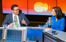 Chegada de novos peritos deve reduzir as filas do INSS, afirma ministro
