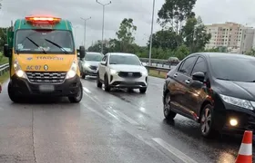 Colisão entre cinco veículos deixa o trânsito lento em SG e Niterói na manhã desta segunda (9)