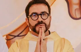 Confusão entre Padre Fábio de Melo e ex-gerente de cafeteria vai parar no Vaticano