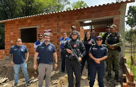 Construção ilegal é interditada após fiscalização em Maricá