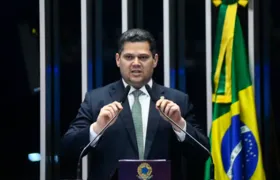 Davi Alcolumbre é eleito presidente do Senado com 73 votos