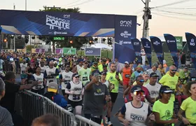 Desafio da Ponte atrai milhares de corredores num percurso de 21 km entre Niterói e Rio