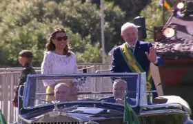 Desfile de 7 de setembro tem carro aberto e recado: 'Brasil Soberano'
