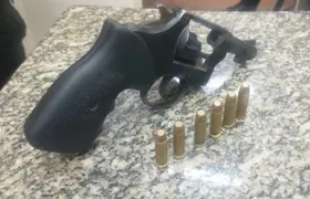 Dupla é presa por porte ilegal de arma de fogo em Niterói