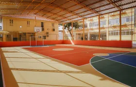 Educação em Niterói entrega nova quadra poliesportiva em escola no Fonseca