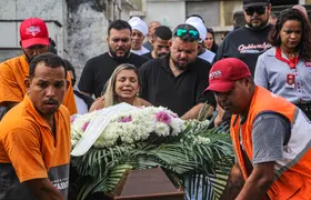 'Ela o tratava como um Deus': Dor e revolta marcam a despedida de Shayene Araújo
