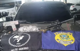 Em São Gonçalo, PRF apreende armas, munições e drogas após confronto armado