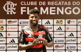 Emerson Royal é apresentado no Flamengo e diz que ainda precisa de adaptação para estrear