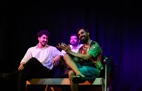 Espetáculo 'Nota de Falecimento' chega à casa de Cultura Laura Alvim e transforma um velório em uma divertida comédia