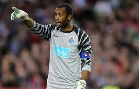 Ex-goleiro Helton vira réu em Portugal por violência doméstica