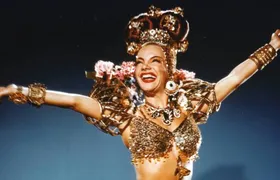 Exposição homenageia Carmen Miranda no centro do Rio