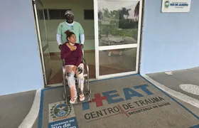 Fisioterapeuta tem pescoço cortado por linha chilena em São Gonçalo; “nasci de novo”