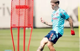 Flamengo conta com retornos mas ainda terá dupla titular fora para duelo contra o Estudiantes, na quinta (18)