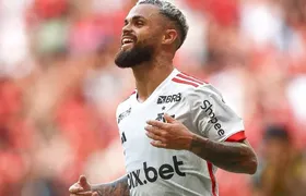 Flamengo derrota Volta Redonda por 2 a 0 no retorno dos titulares