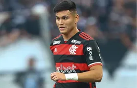 Flamengo empresa o meia Alcaraz para o Everton, da Inglaterra