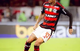 Flamengo recusa proposta da Roma por Wesley