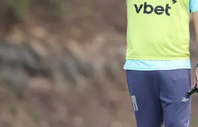 Gol alvinegro será disputado por John e Neto