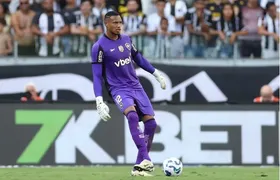 Goleiro John fica de fora dos relacionados do Botafogo para jogo contra o Fortaleza