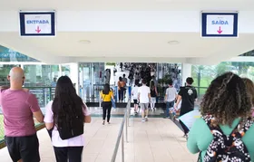 Graduações de medicina e direito só poderão ser feitas de forma presencial a partir de 2027