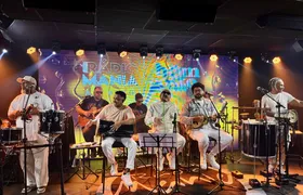 Grupo Bom Gosto agita estúdio da Rádio Mania, na Universo Niterói