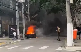 Incêndio de caçamba em Icaraí assusta moradores