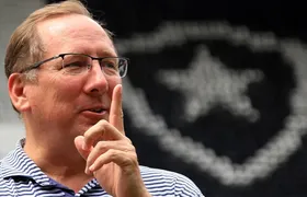 John Textor afirma que Cuiabano não está envolvido na negociação que levará Igor Jesus para Inglaterra