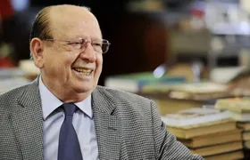 Morre Evanildo Bechara, um dos maiores gramáticos do Brasil, aos 97 anos